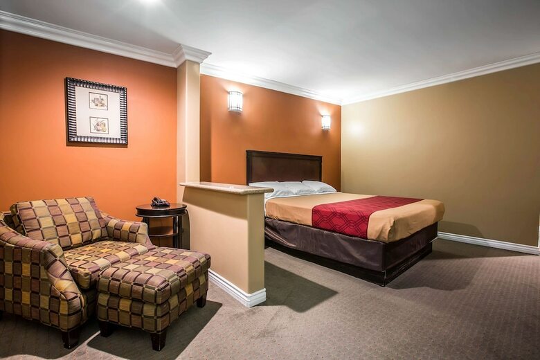 Hotel Baymont By Wyndham Ontario