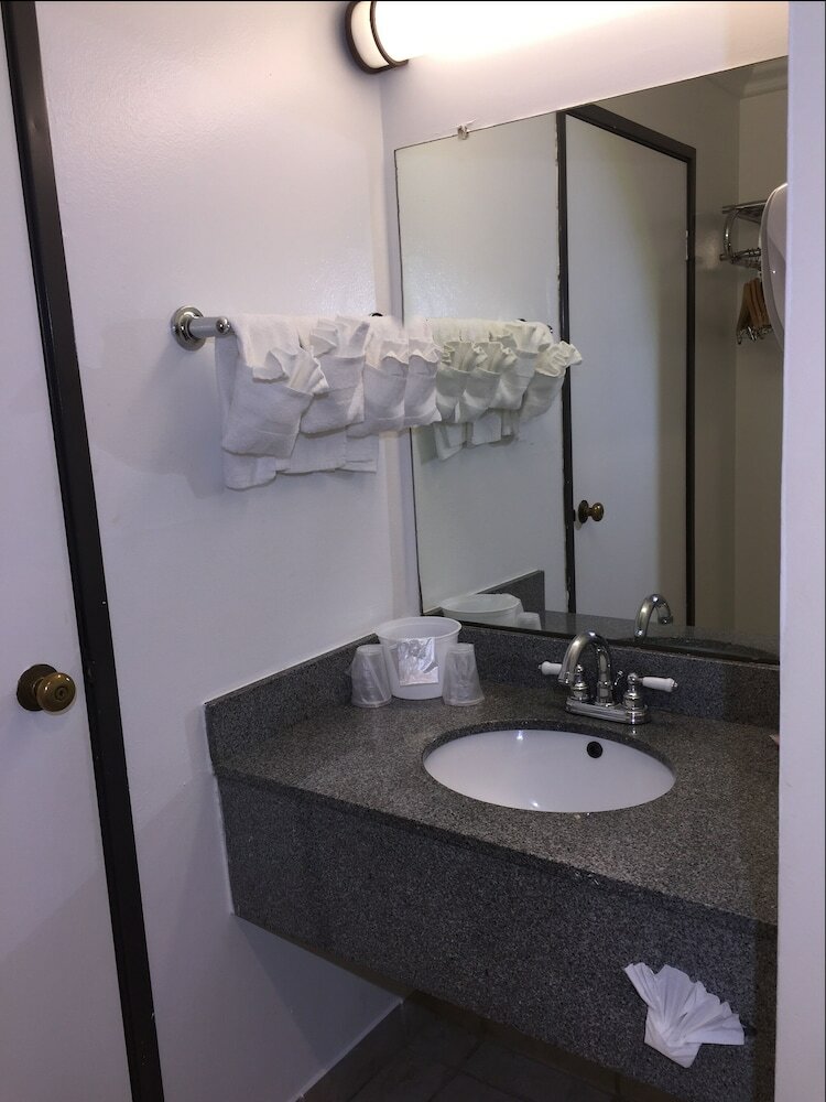 Hotel Baymont By Wyndham Ontario