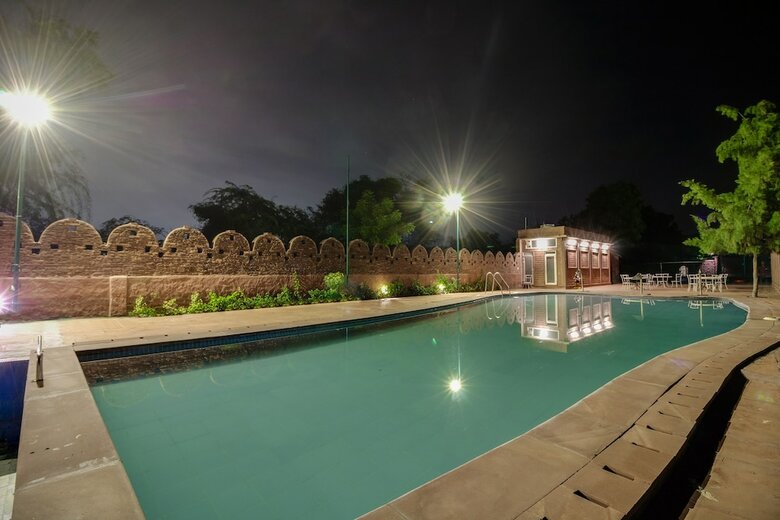 Hotel Palette - Athulyam Resort
