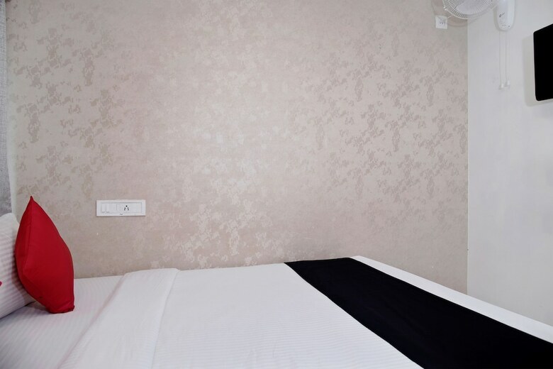 Hotel Capital O 46694 Paul's Inn