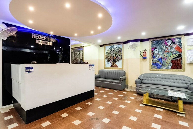 Oyo 40476 Hotel Devi Darbar