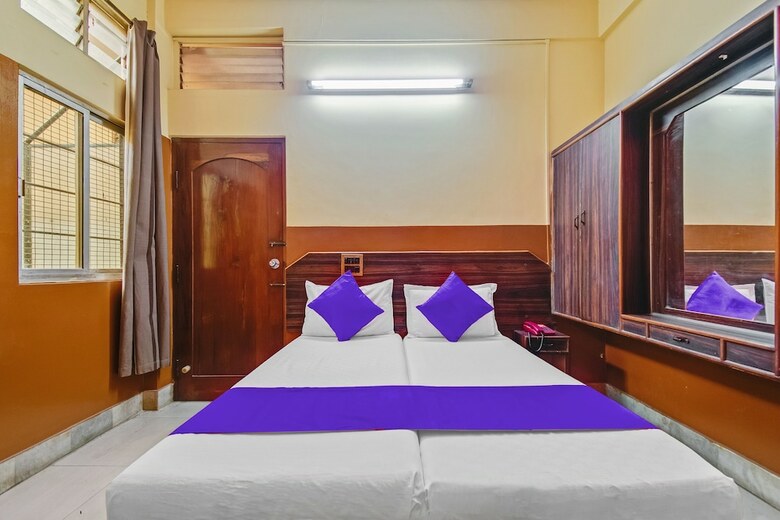 Spot On 48699 Hotel Pawan Sree Deluxe Lodge