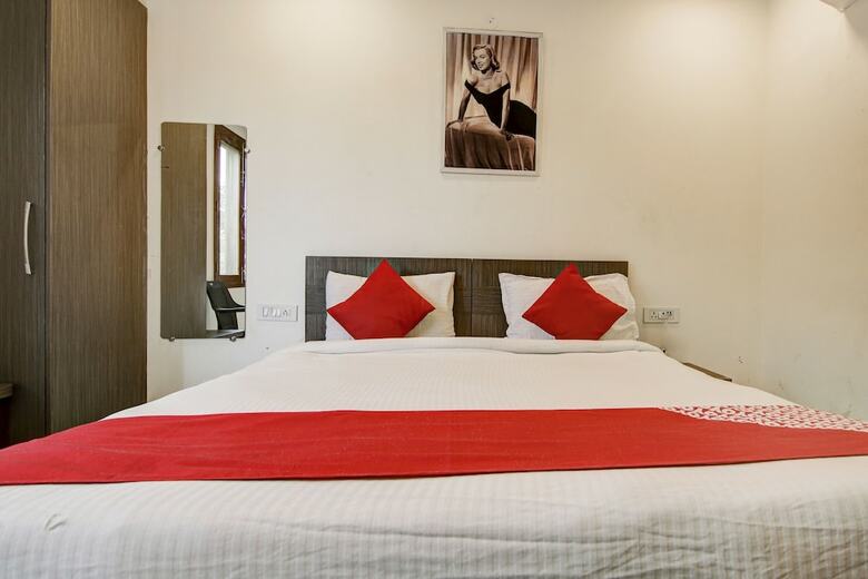 Hotel Oyo Flagship 39600 Sathguru Residency