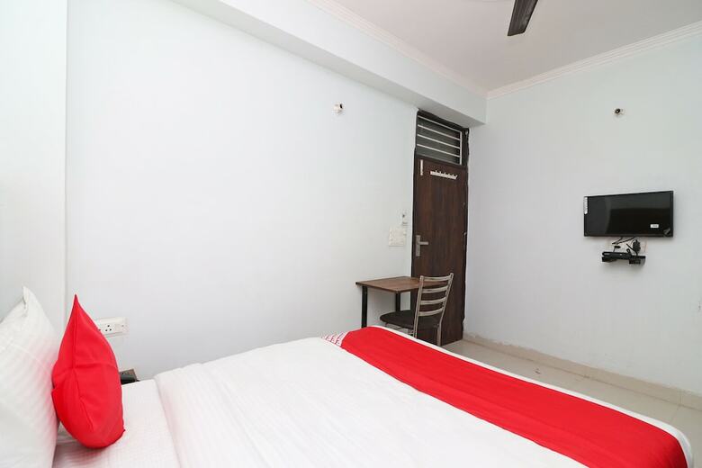Hotel Oyo Flagship 39600 Sathguru Residency