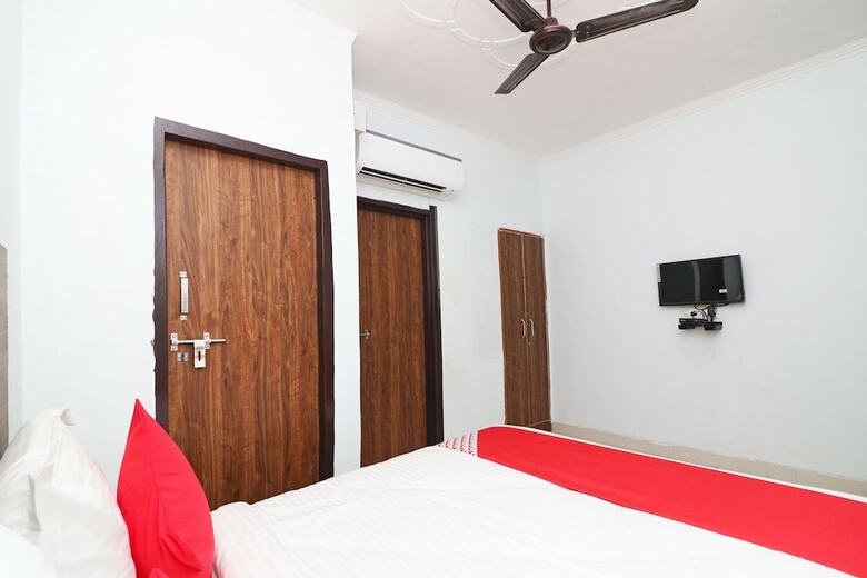Hotel Oyo Flagship 39600 Sathguru Residency