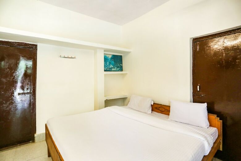 Spot On 44566 Hotel Gautam Park