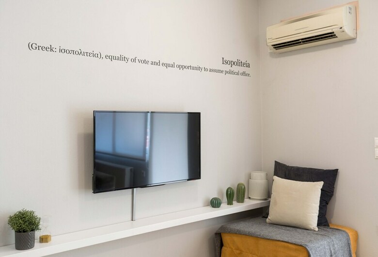 Apartamentos Isopolite�a Apt Pnyx Hill Building