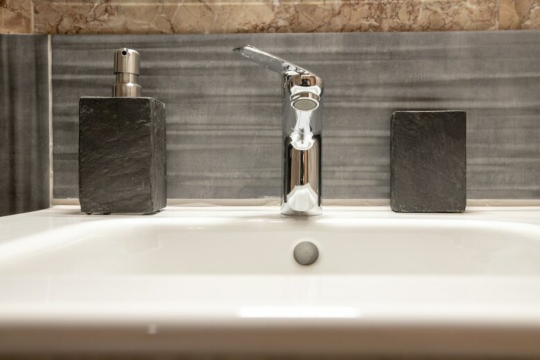 Luxurious 5 Bedroom-3 Bathroom Apartment 2- Athens