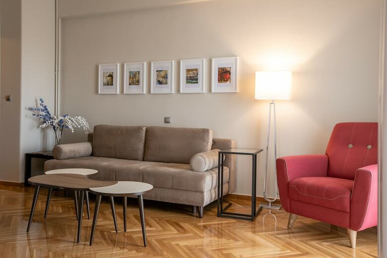 Luxurious 5 Bedroom-3 Bathroom Apartment 2- Athens