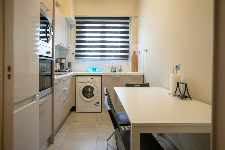 Luxurious 5 Bedroom-3 Bathroom Apartment 2- Athens