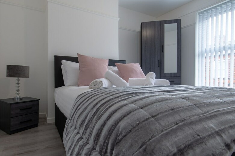 Lux Apartments 3 Bedroom House - Bala