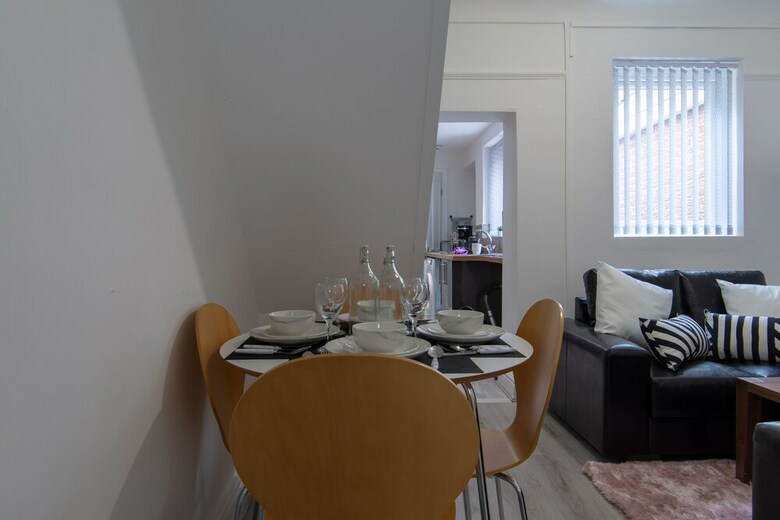 Lux Apartments 3 Bedroom House - Bala