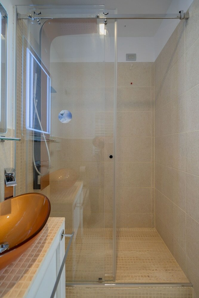 Prince's Suite Luxury Business Collection