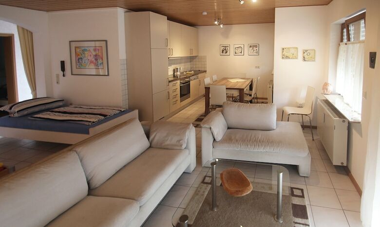 Hostal G�stehaus Alba