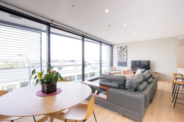 Modern 2 Bedroom Apartment In Ponsonby With With Views