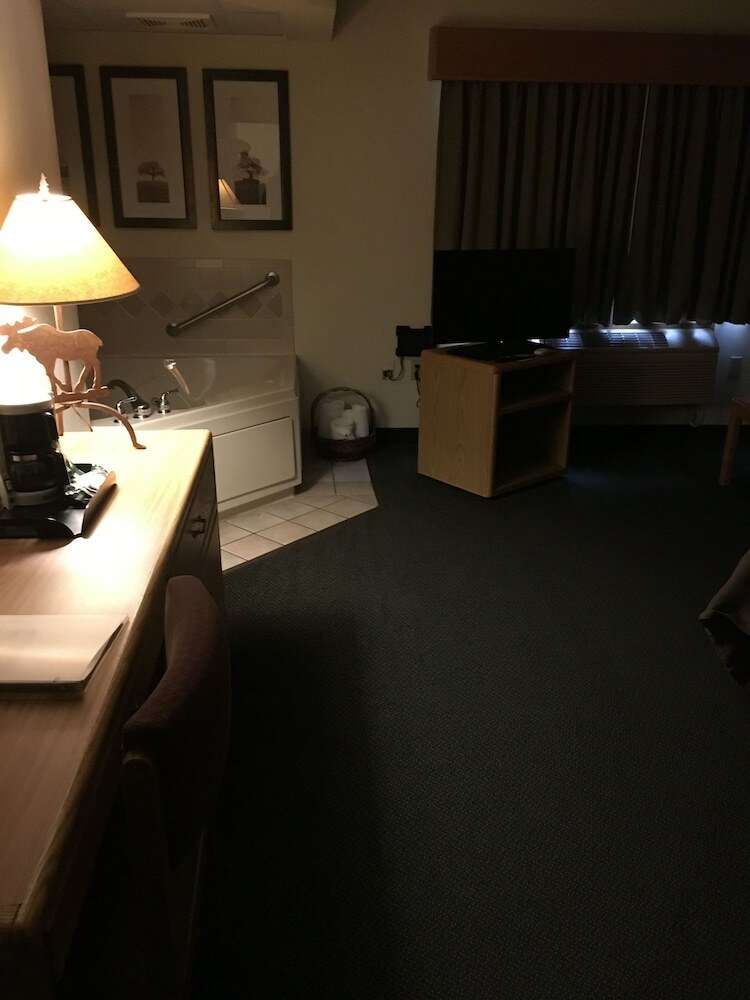 Hotel Moose Lake Lodge & Suites