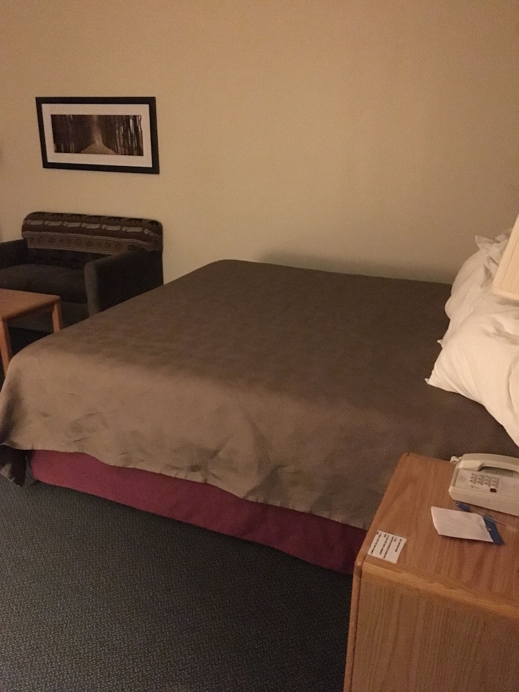 Hotel Moose Lake Lodge & Suites