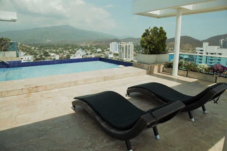 Apartamento Con Piscina Infinita
