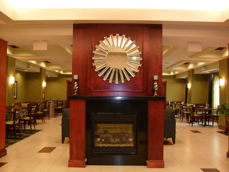 Hotel Holiday Inn Express And Suites Urbandale