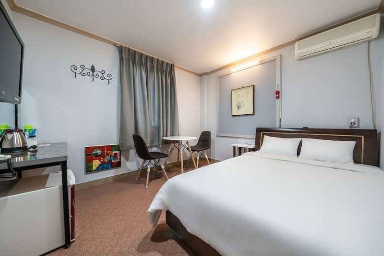 Hotel Healing House