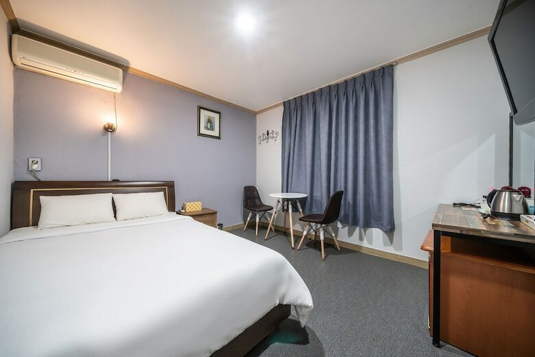 Hotel Healing House