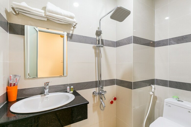 Oyo 365 Rose Hotel