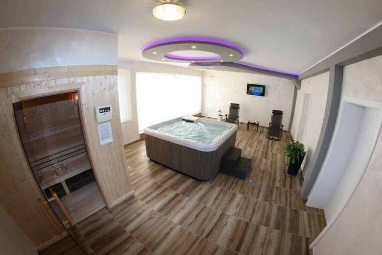 Hotel Lux