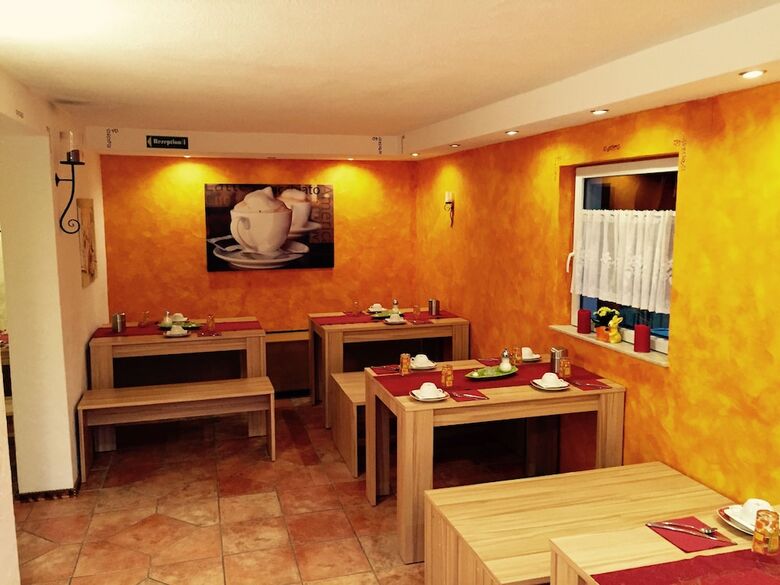 Hostal Europa Pension Zum Gr�nen Baum