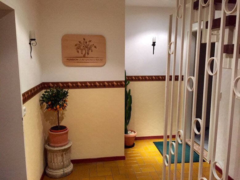 Hostal Europa Pension Zum Gr�nen Baum