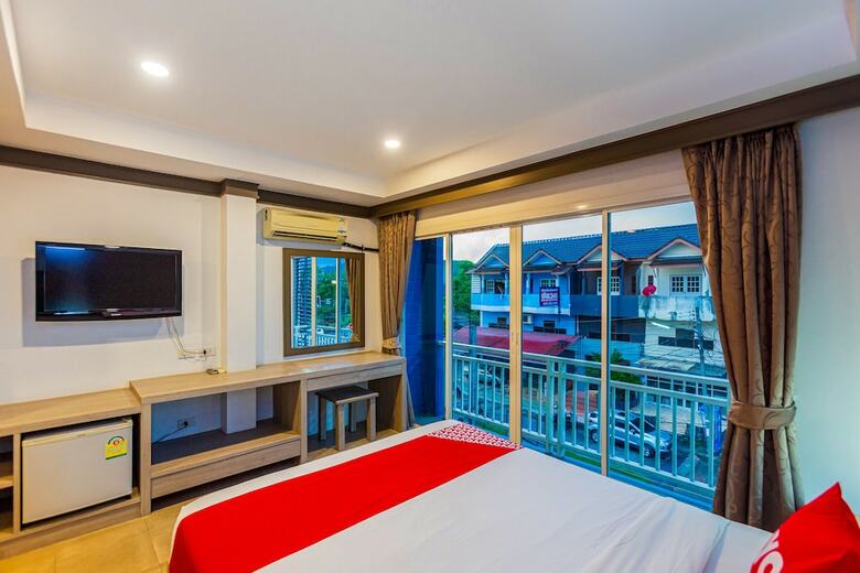 Hotel Oyo 380 Jomthong Mansion
