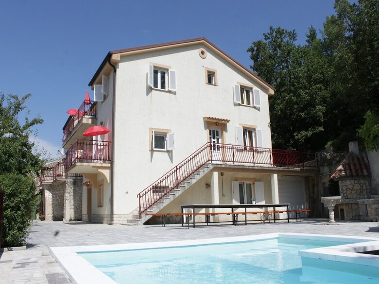 Apartments Neven