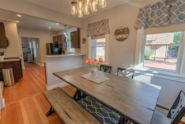 Apartamentos Couple's Mountain Getaway Close To Everything!