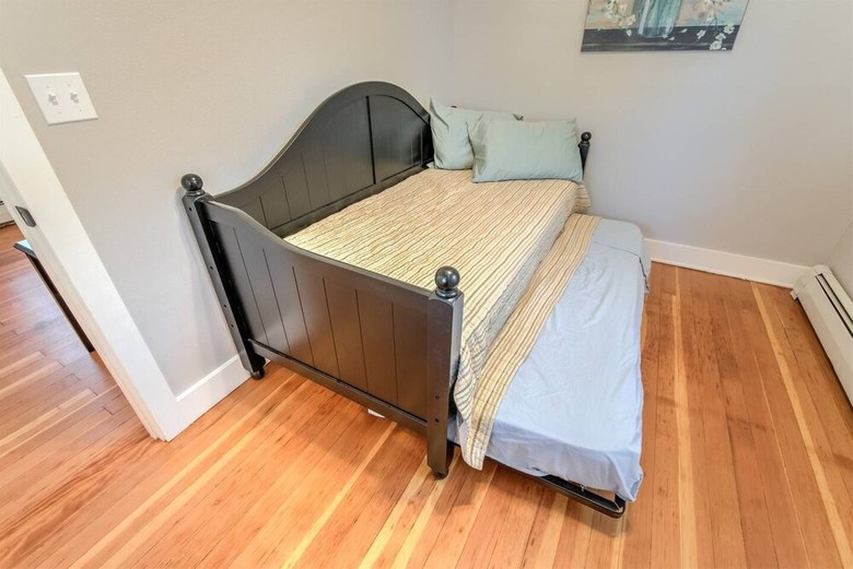 Apartamentos Couple's Mountain Getaway Close To Everything!