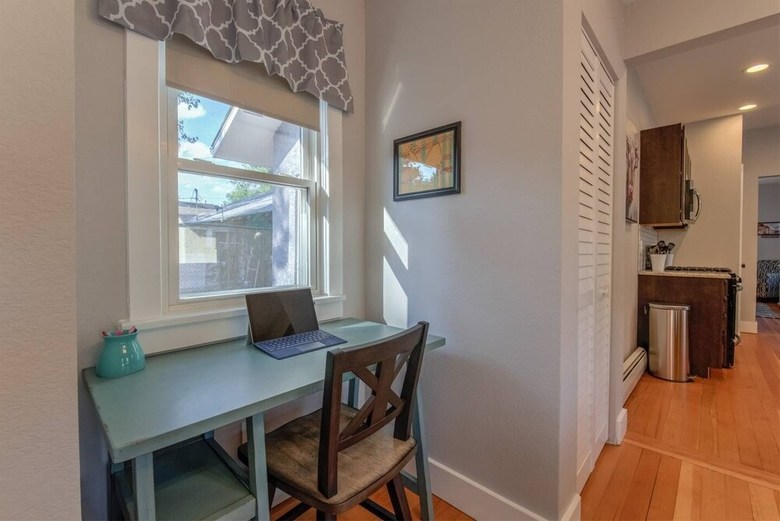 Apartamentos Couple's Mountain Getaway Close To Everything!