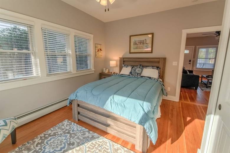Apartamentos Couple's Mountain Getaway Close To Everything!