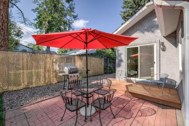 Apartamentos Couple's Mountain Getaway Close To Everything!