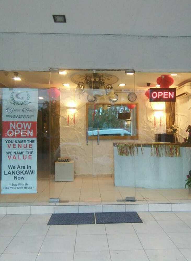 Green Town Hotel & Resort Kuah