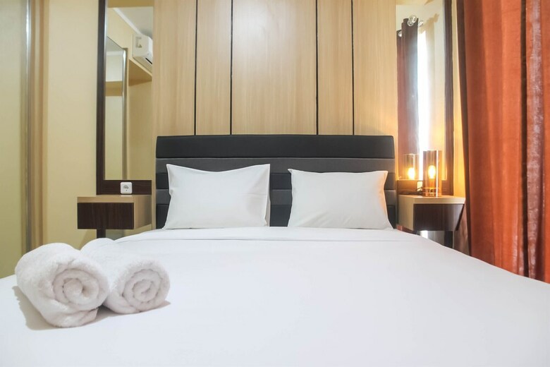Spacious 1 Br At The Oasis Cikarang Apartment