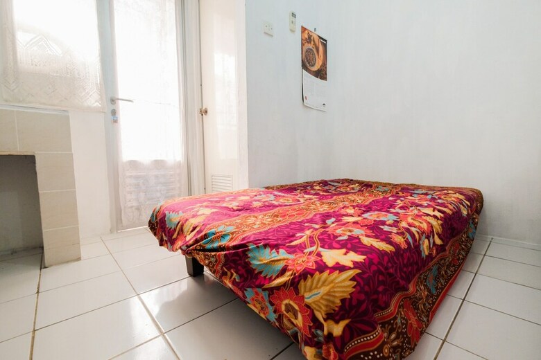 Contemporary Studio Apartment At Gading Nias Residence