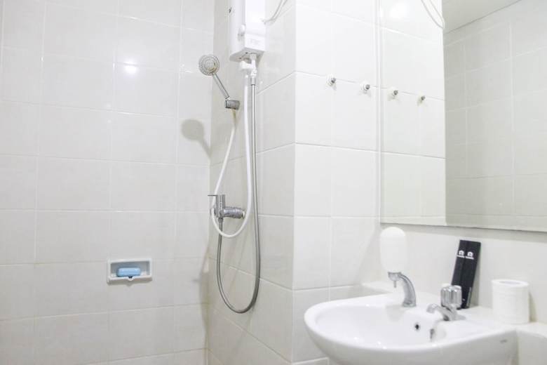 Modern 1br At Condominium Green Bay Pluit Apartment