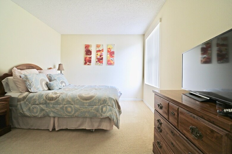 Villa Vibrant & Chic Home W/ Private Pool & Lake View
