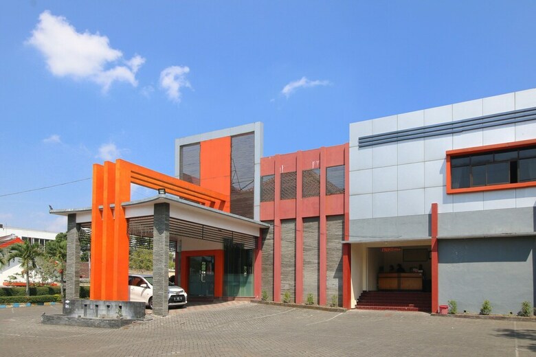 Hotel Airy Eco Panglima Sudirman 89 Malang