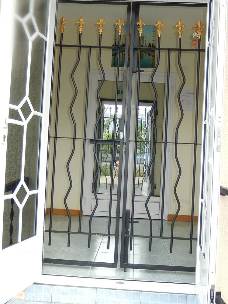 Hotel La Mirage Residence Guest House