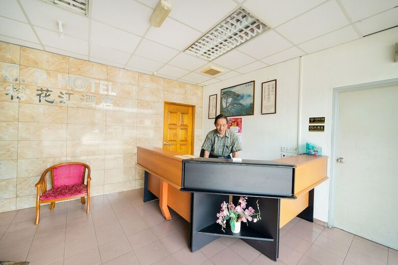 Oyo 89461 Cp Hotel