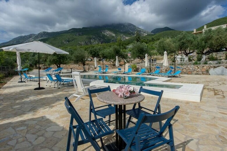 Apartamentos Eros Loft With Pool Near The Beach