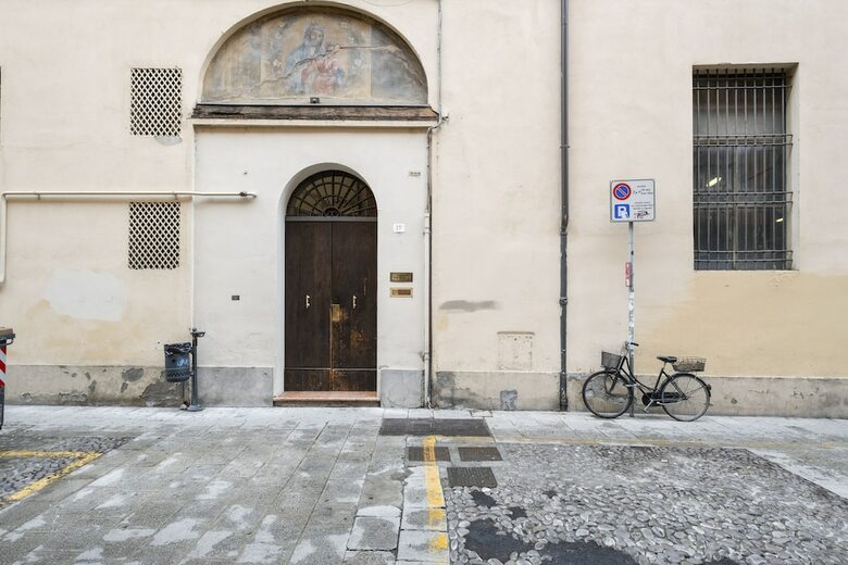 Apartamento Pratello Elegante E Raffinata Mansarda