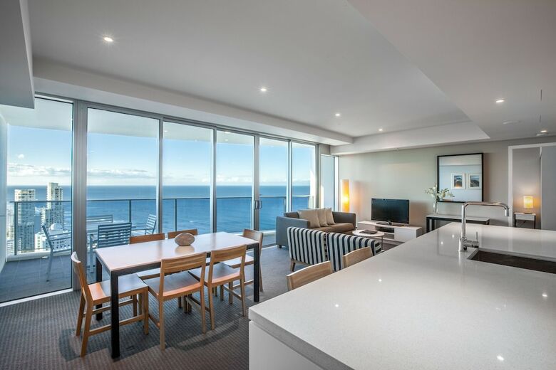Hilton Surfers Paradise Hotel And Residences