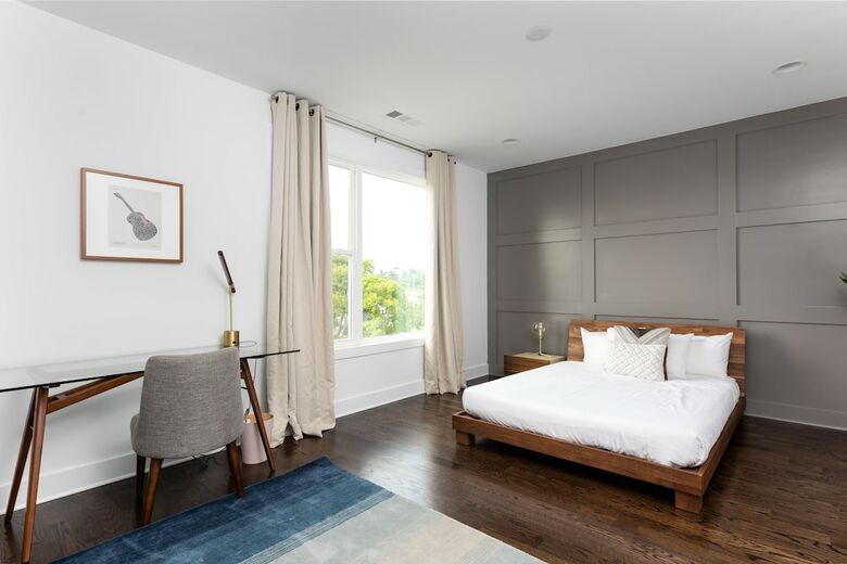 Domio Sylvan Park Elegant 8br 2 Houses