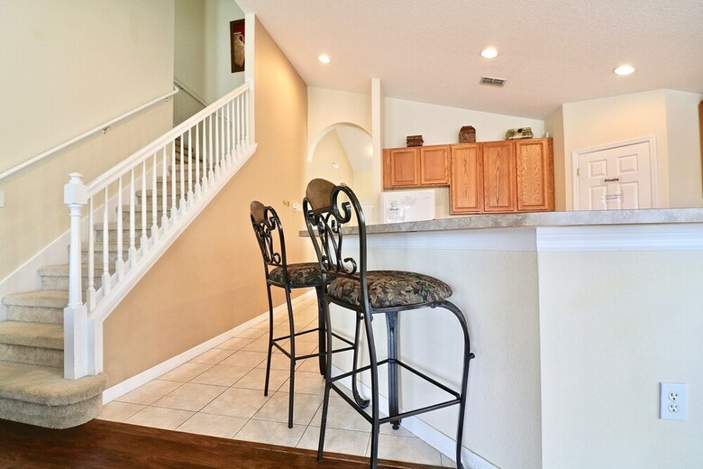 Perfect Large Gated Home W/ Pool Near Golf Course