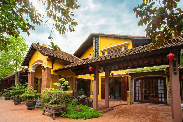 Hotel Dinh Villa